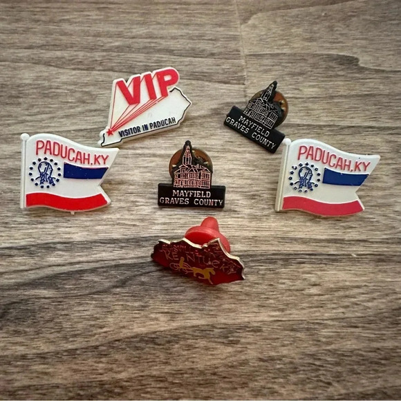 Lot of 6 vintage Kentucky pins - Picture 2 of 6